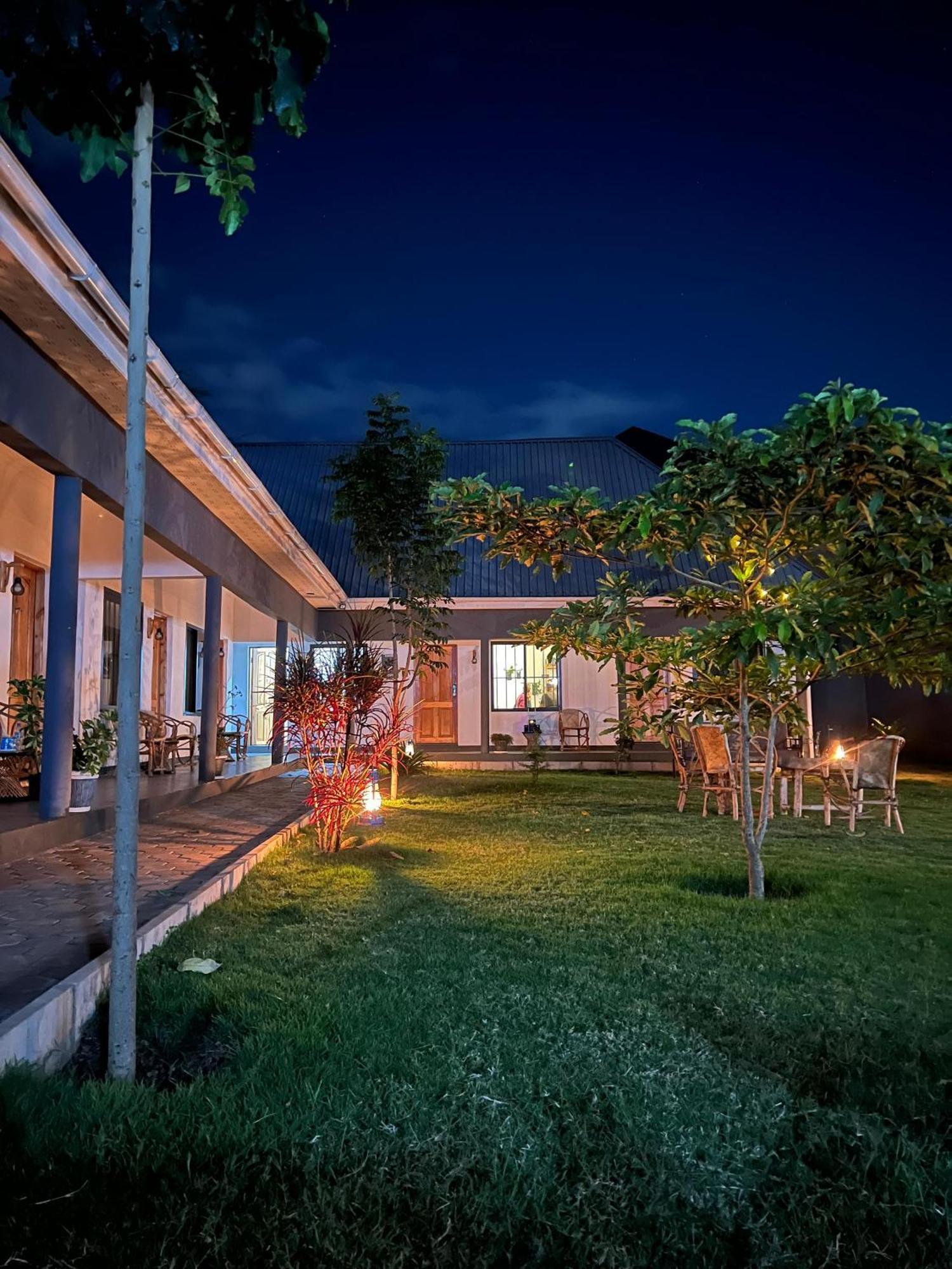 Hakuna Woga Inn Arusha Bagian luar foto